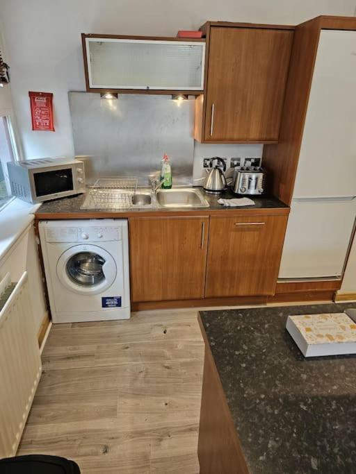 65 Renfield St 2 Bed Apartment Глазгоу Екстериор снимка